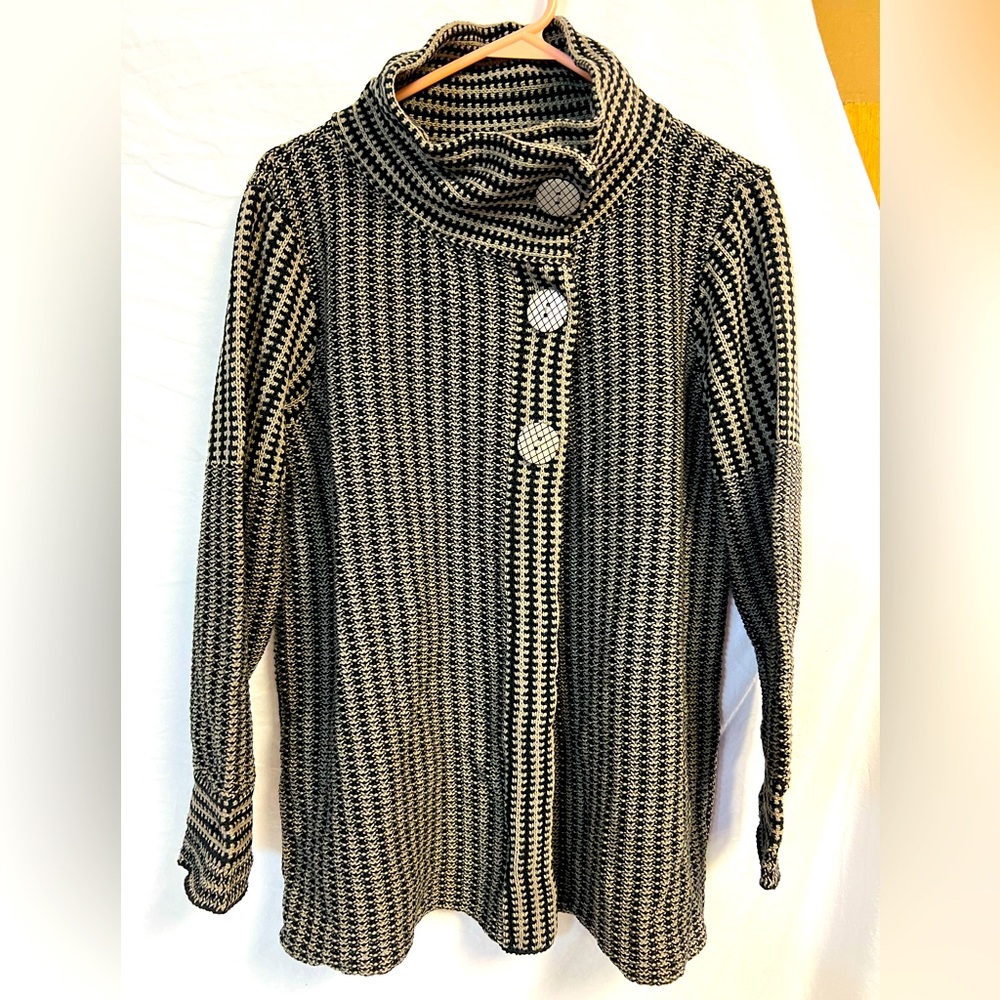 Habitat clothes to live in size large women’s sweater